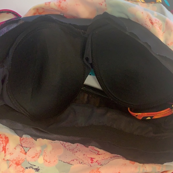 Tanking top. Straps are removable size Large - Picture 6 of 6